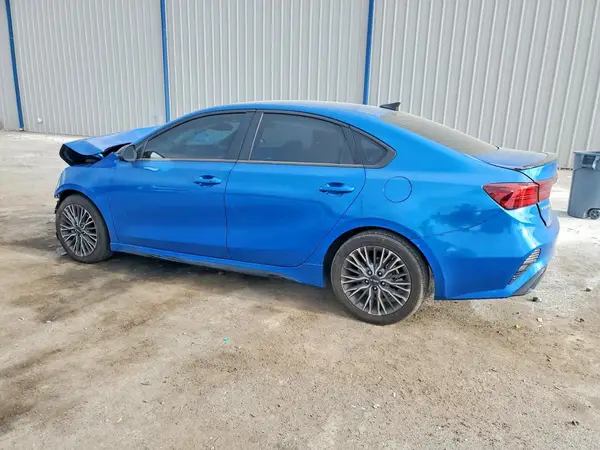 3KPF54AD5PE685585 2023 KIA FORTE - Image 2