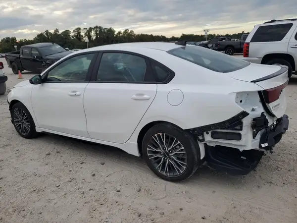 3KPF54AD5PE686929 2023 KIA FORTE - Image 2