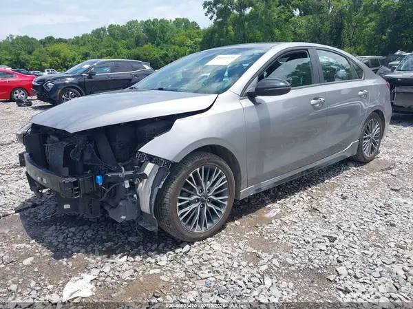 3KPF54AD5RE690871 2024 KIA FORTE - Image 2