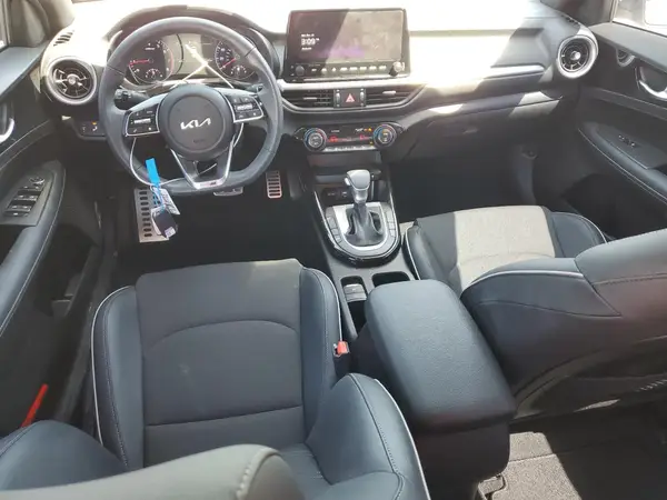 3KPF54AD5RE692877 2024 KIA FORTE - Image 8