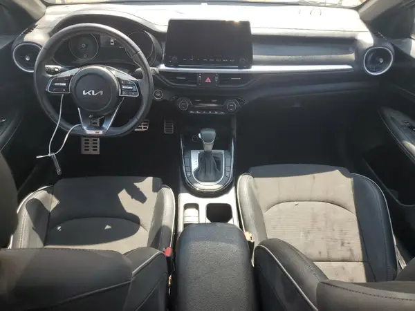 3KPF54AD5RE697917 2024 KIA FORTE - Image 8