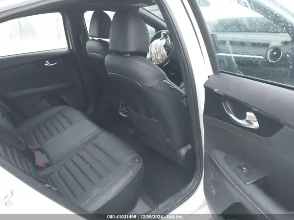 3KPF54AD5RE701576 2024 KIA FORTE - Image 8