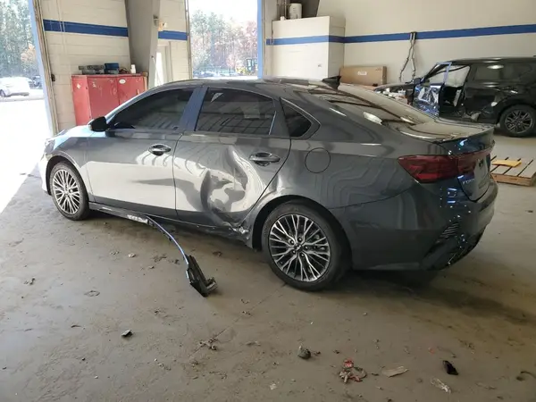 3KPF54AD5RE705336 2024 KIA FORTE - Image 2