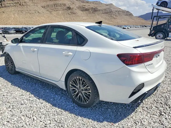 3KPF54AD5RE707359 2024 KIA FORTE - Image 2