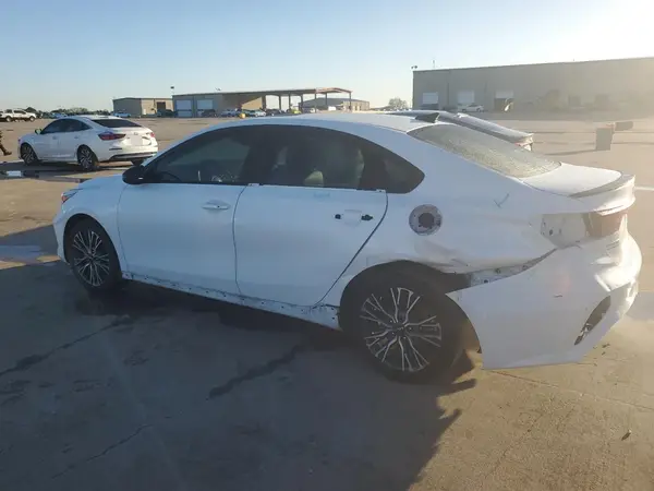 3KPF54AD5RE718667 2024 KIA FORTE - Image 2