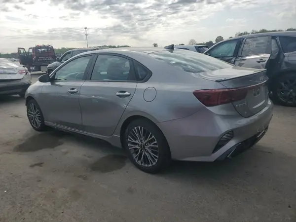 3KPF54AD5RE721102 2024 KIA FORTE - Image 2