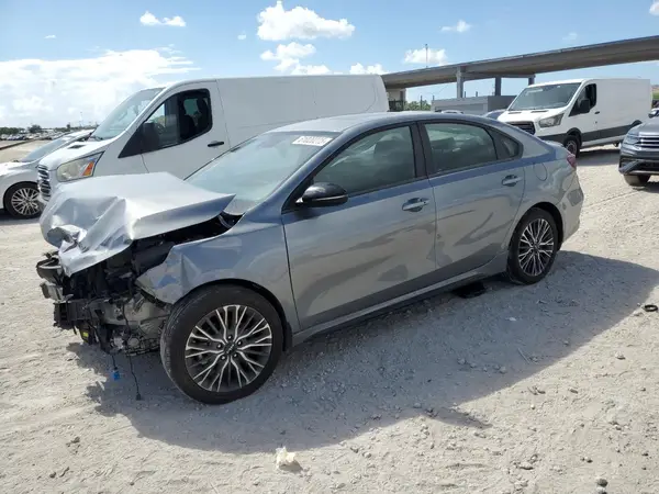 3KPF54AD5RE721701 2024 KIA FORTE - Image 1