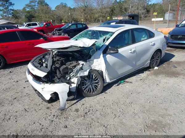 3KPF54AD5RE722315 2024 KIA FORTE - Image 2