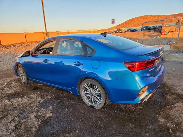 3KPF54AD5RE725019 2024 KIA FORTE - Image 2