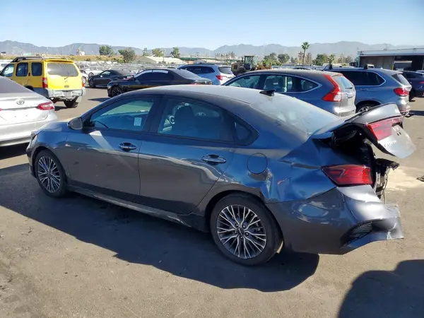 3KPF54AD5RE729085 2024 KIA FORTE - Image 2
