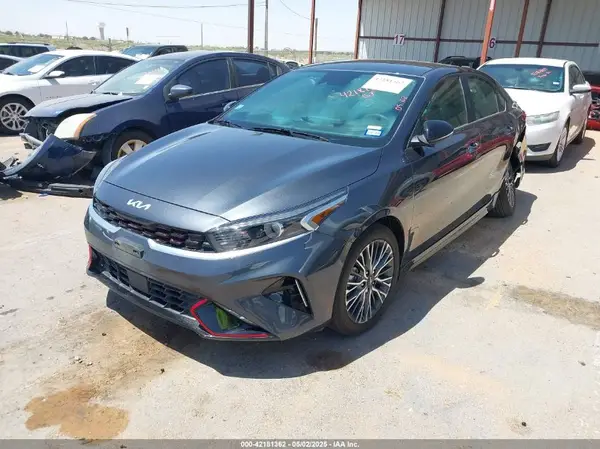 3KPF54AD5RE729166 2024 KIA FORTE - Image 2