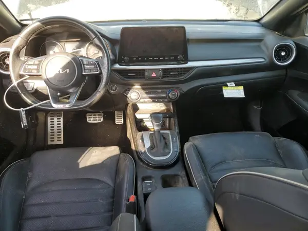 3KPF54AD5RE733072 2024 KIA FORTE - Image 8