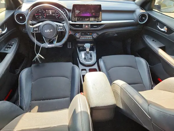 3KPF54AD5RE739065 2024 KIA FORTE - Image 8