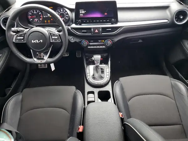 3KPF54AD5RE739566 2024 KIA FORTE - Image 8