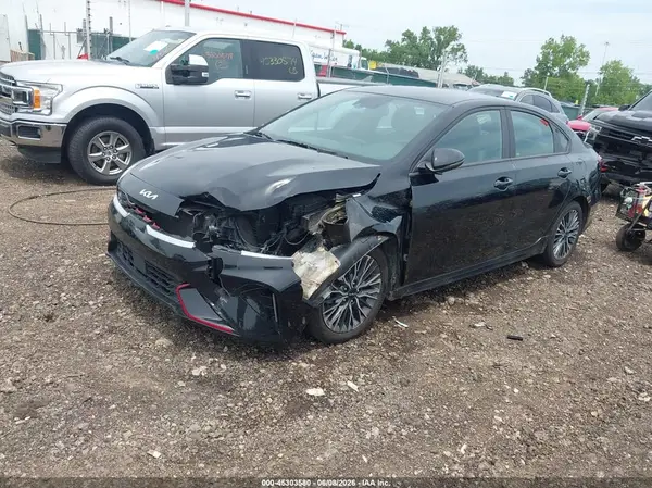 3KPF54AD5RE740247 2024 KIA FORTE - Image 2
