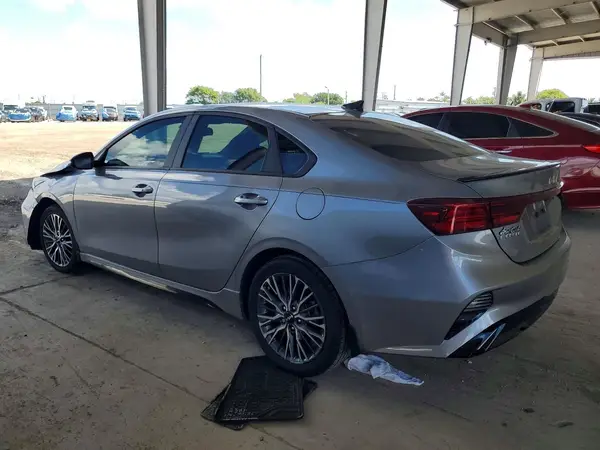 3KPF54AD5RE744718 2024 KIA FORTE - Image 2