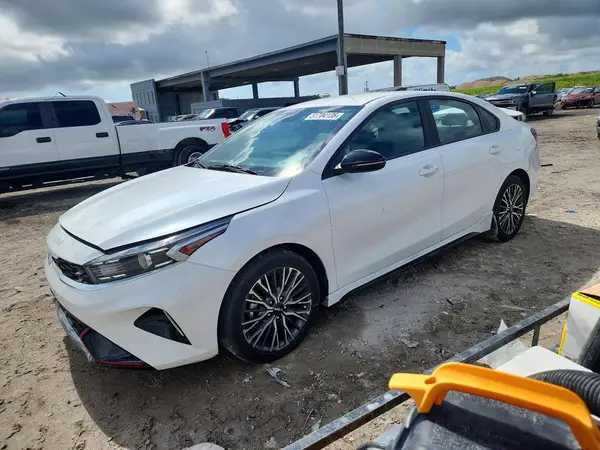 3KPF54AD5RE745108 2024 KIA FORTE - Image 1