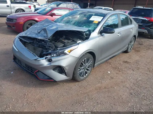 3KPF54AD5RE748817 2024 KIA FORTE - Image 2
