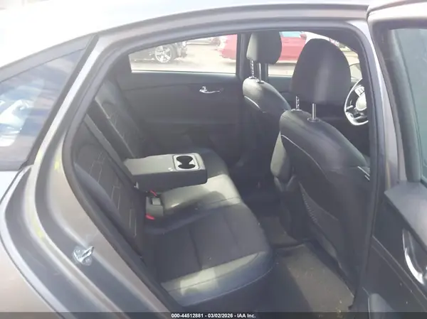 3KPF54AD5RE748817 2024 KIA FORTE - Image 8
