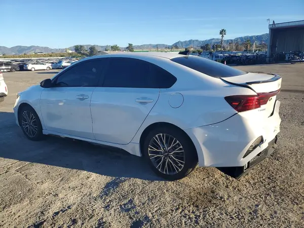 3KPF54AD5RE750597 2024 KIA FORTE - Image 2