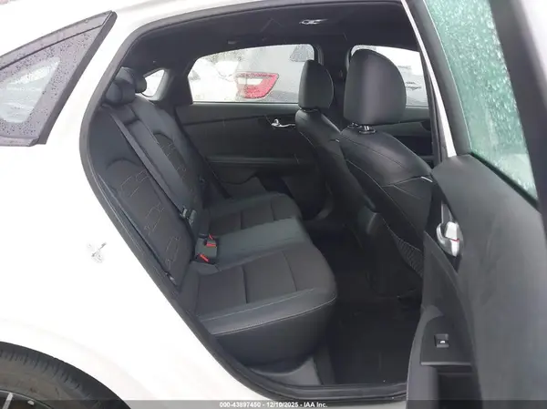 3KPF54AD5RE751006 2024 KIA FORTE - Image 8