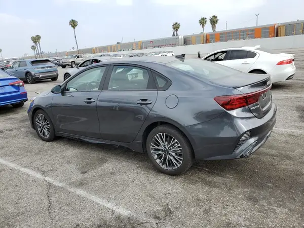 3KPF54AD5RE759090 2024 KIA FORTE - Image 2
