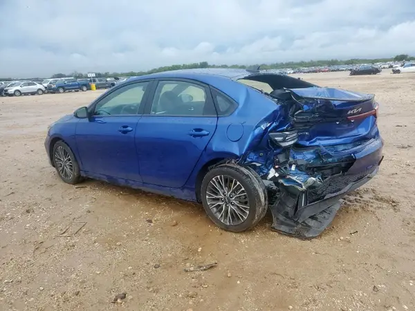 3KPF54AD5RE765732 2024 KIA FORTE - Image 2