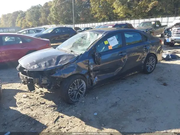 3KPF54AD5RE774852 2024 KIA FORTE - Image 2