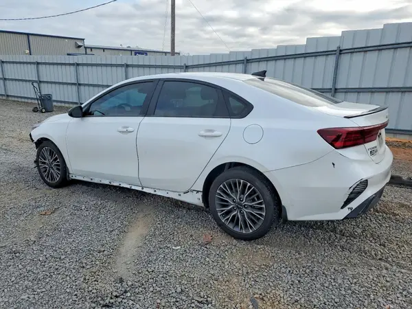 3KPF54AD5RE775547 2024 KIA FORTE - Image 2