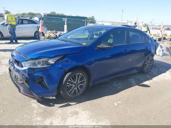 3KPF54AD5RE776956 2024 KIA FORTE - Image 2