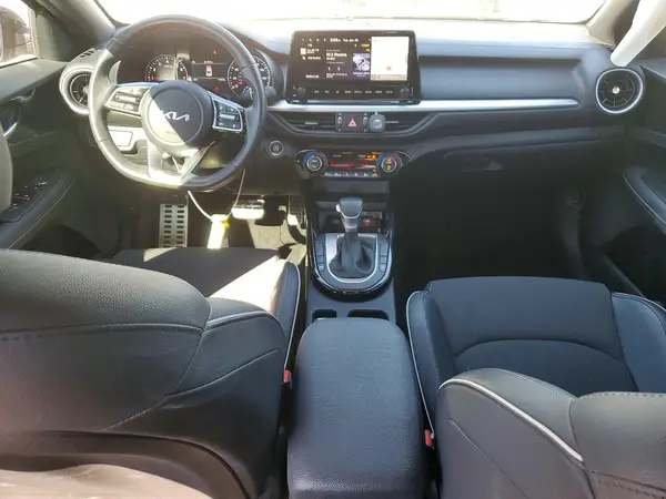 3KPF54AD5RE784023 2024 KIA FORTE - Image 8