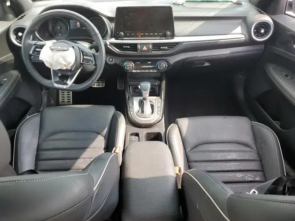 3KPF54AD5RE784555 2024 KIA FORTE - Image 8