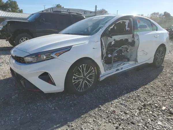 3KPF54AD5RE784930 2024 KIA FORTE - Image 1