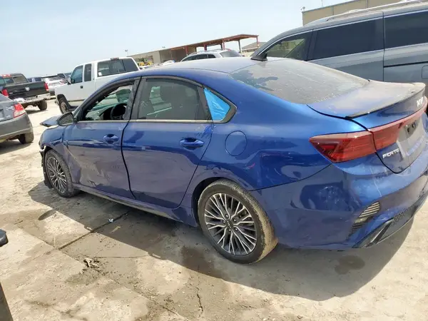 3KPF54AD5RE792008 2024 KIA FORTE - Image 2