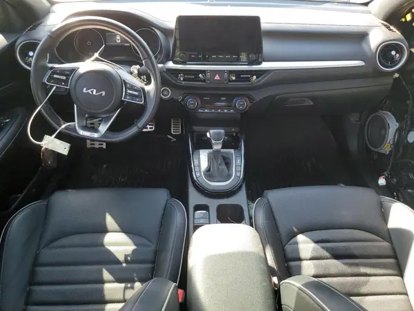 3KPF54AD5RE796933 2024 KIA FORTE - Image 8
