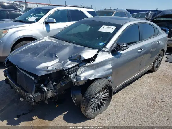 3KPF54AD5RE801239 2024 KIA FORTE - Image 2