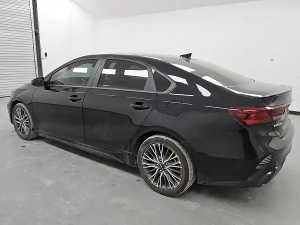 3KPF54AD5RE808241 2024 KIA FORTE - Image 2
