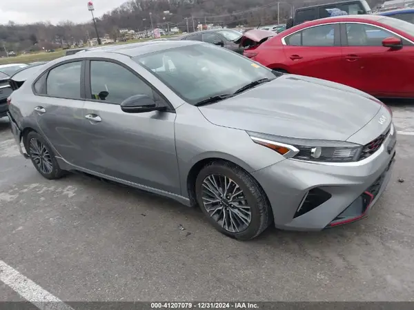 3KPF54AD5RE808904 2024 KIA FORTE - Image 1