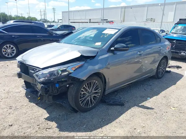 3KPF54AD5RE810359 2024 KIA FORTE - Image 2
