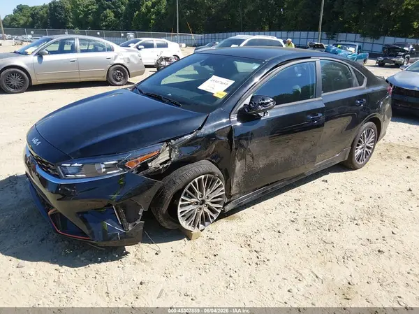 3KPF54AD5RE814203 2024 KIA FORTE - Image 2