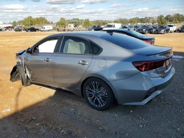 3KPF54AD5RE814461 2024 KIA FORTE - Image 2