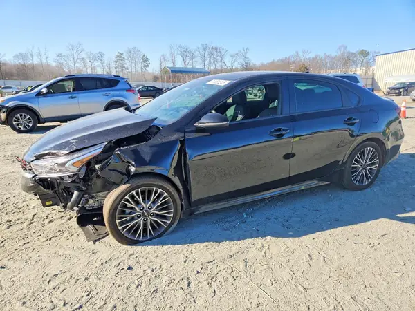 3KPF54AD5RE815867 2024 KIA FORTE - Image 1