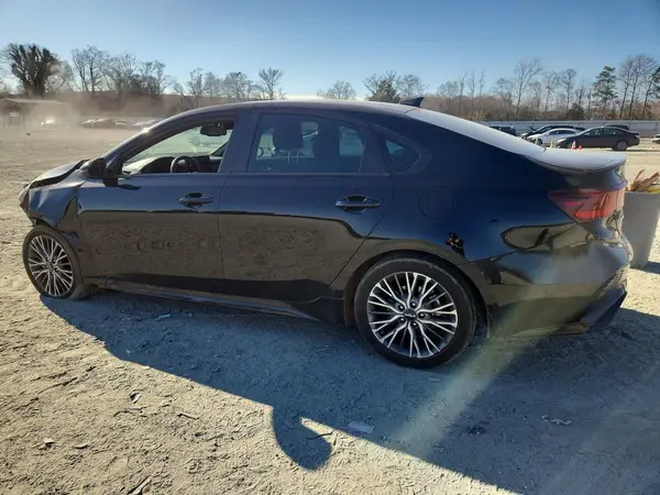 3KPF54AD5RE815867 2024 KIA FORTE - Image 2