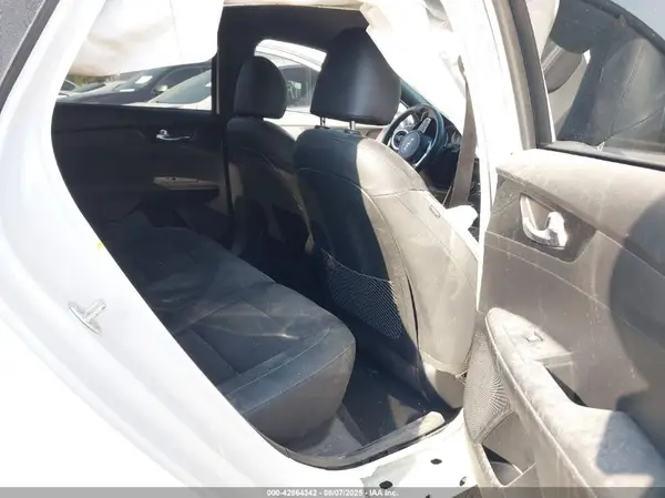 3KPF54AD5RE818087 2024 KIA FORTE - Image 8