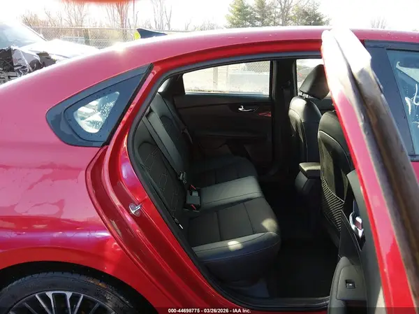 3KPF54AD5RE824309 2024 KIA FORTE - Image 8