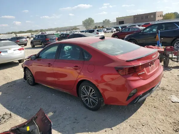 3KPF54AD5RE824469 2024 KIA FORTE - Image 2