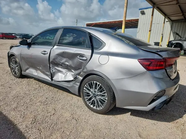 3KPF54AD5RE825038 2024 KIA FORTE - Image 2