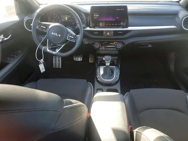 3KPF54AD5RE825962 2024 KIA FORTE - Image 8