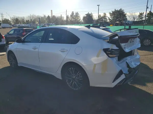 3KPF54AD5RE827274 2024 KIA FORTE - Image 2