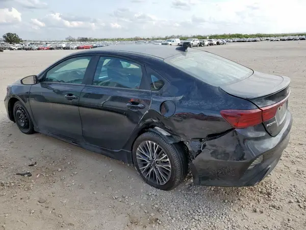 3KPF54AD5RE833690 2024 KIA FORTE - Image 2